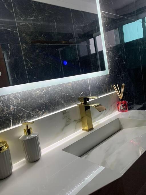 Apartamento Encantador Na Beira-mar De *